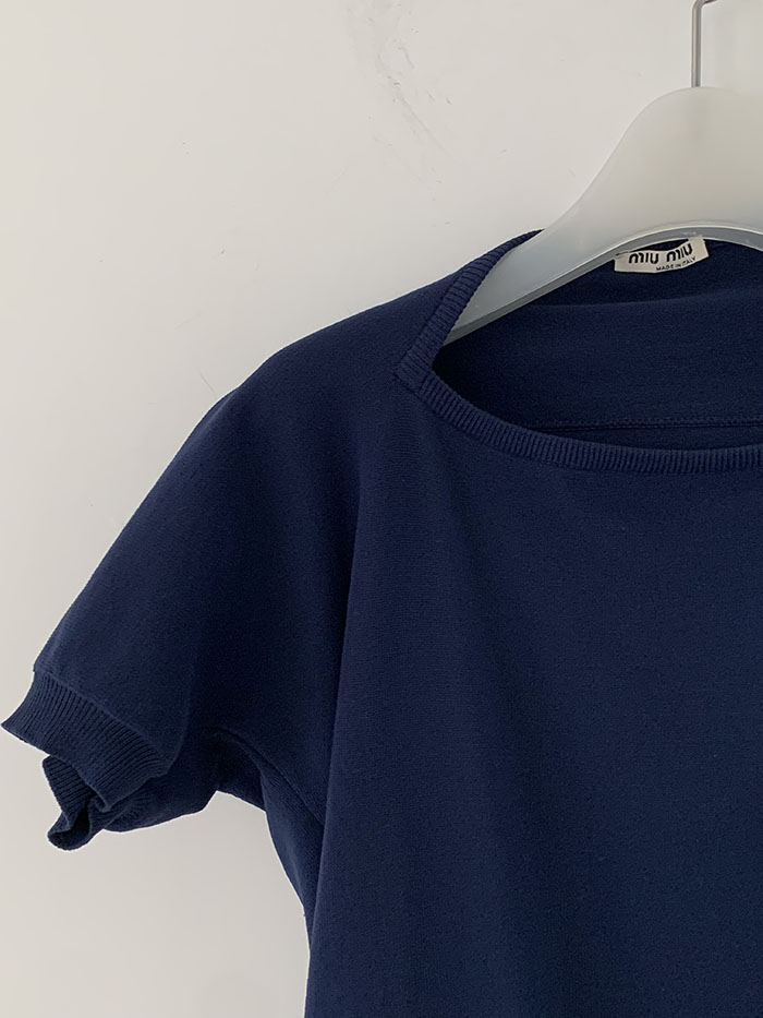 00's "Miu Miu" viscose rayon back button Blouse 복제