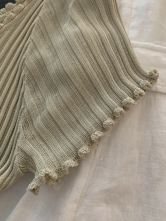 80-90's "Giorgio Armani" v-neck viscose Top