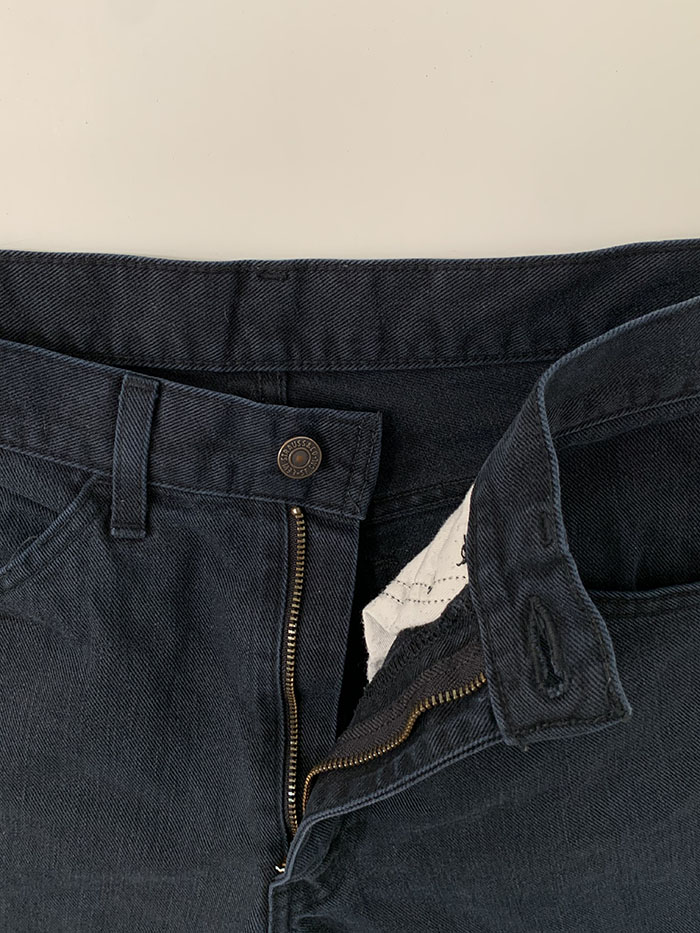 's Levi's 519 - size 31 (classic straight fit)