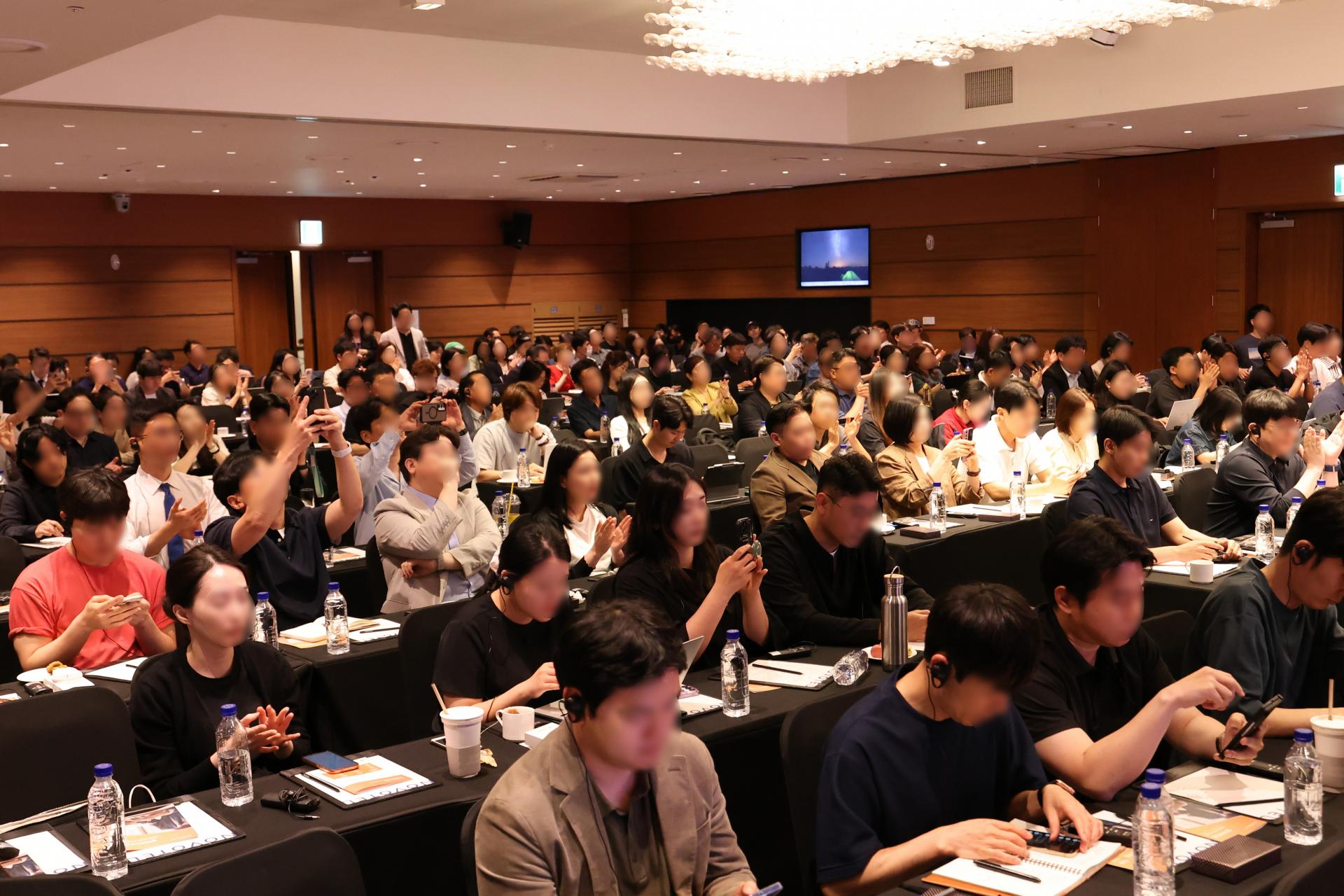 Alibaba Korean AI MEGA WAVE