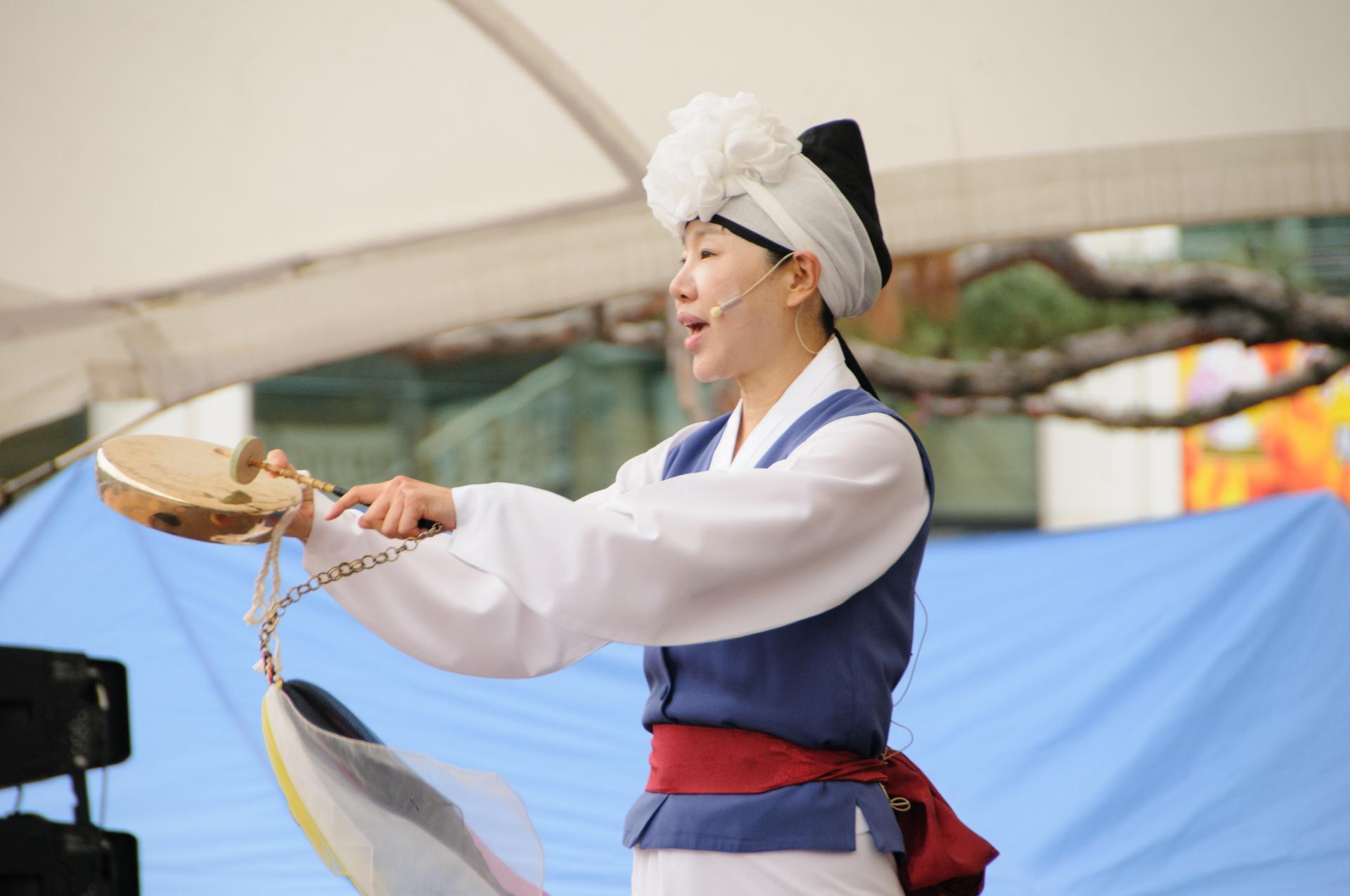 a9bd9427564de.jpg