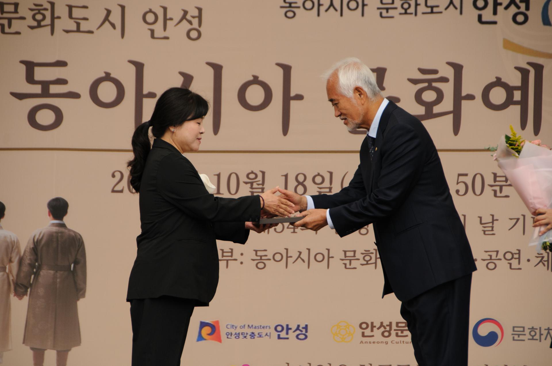 d4b863465fb69.jpg