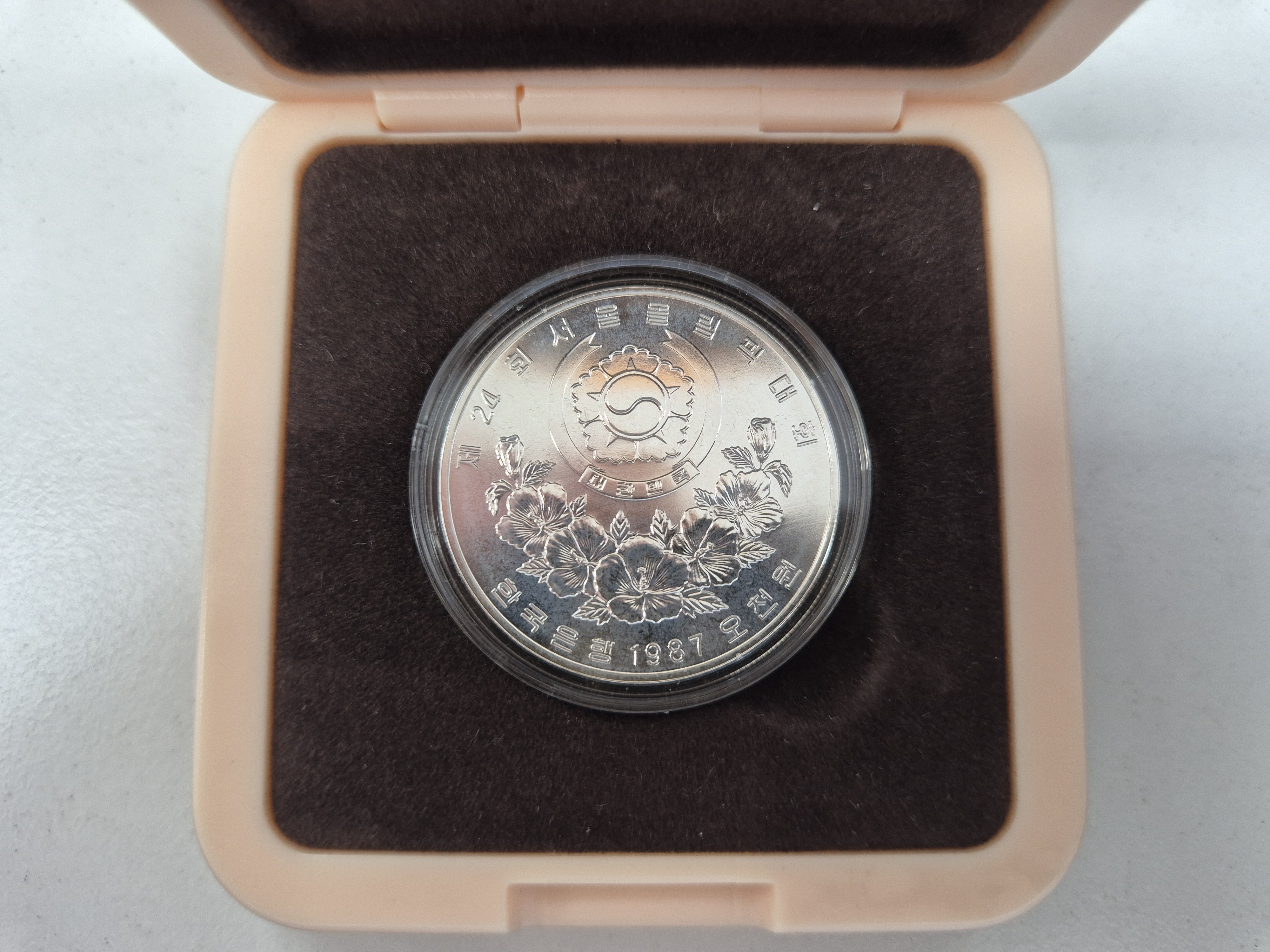 1988년 제24회 서울올림픽대회 기념 오천원화 제기차기 1/2oz