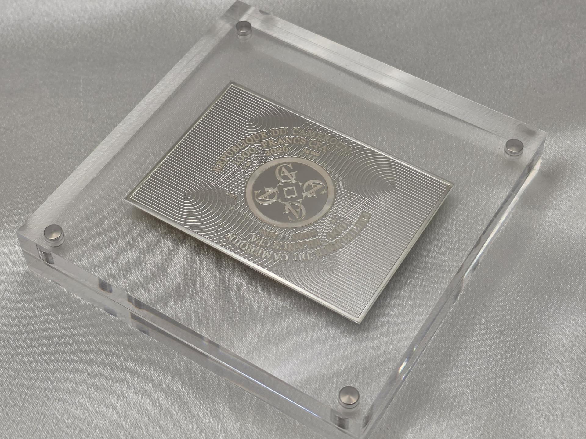 The Kiss MINT XXI Art Gallery 1 oz Proof Silver Coin