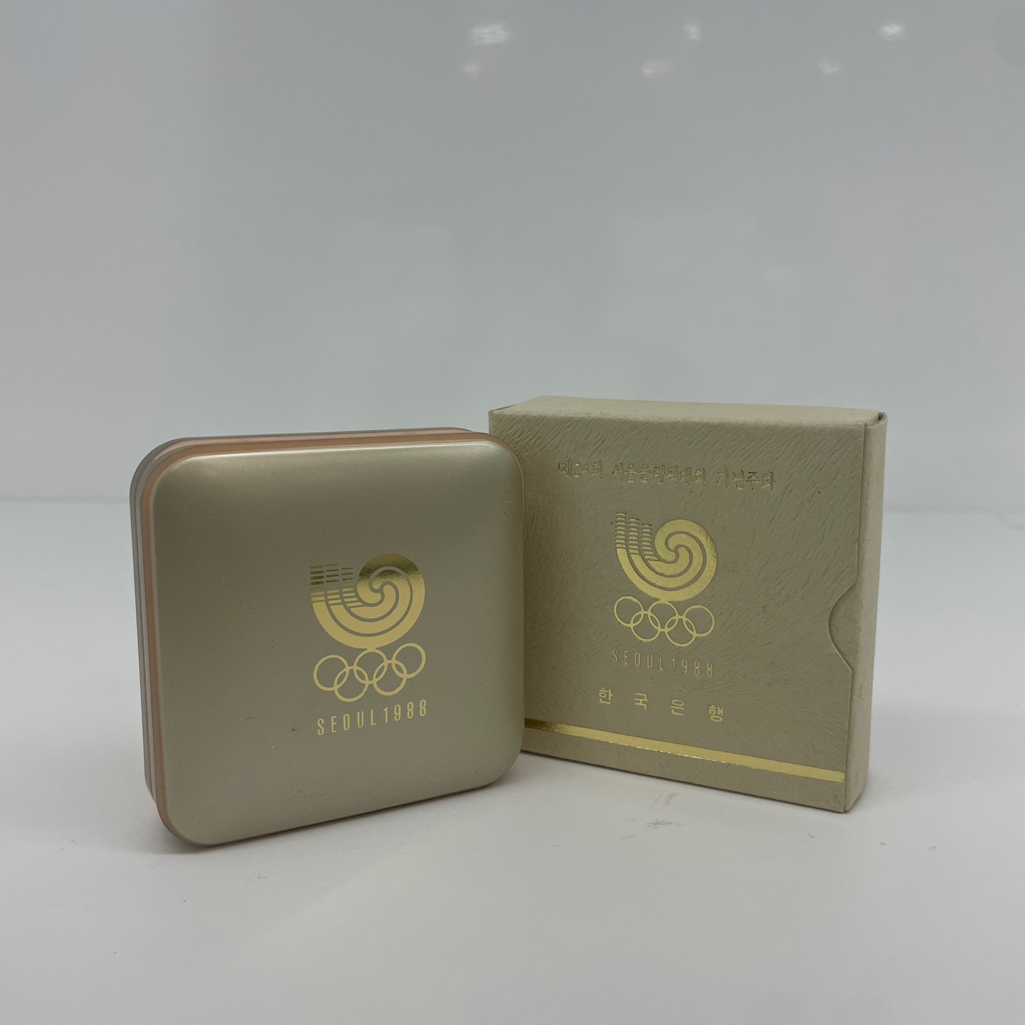 1988년 제24회 서울올림픽대회 기념 오천원화 제기차기 1/2oz