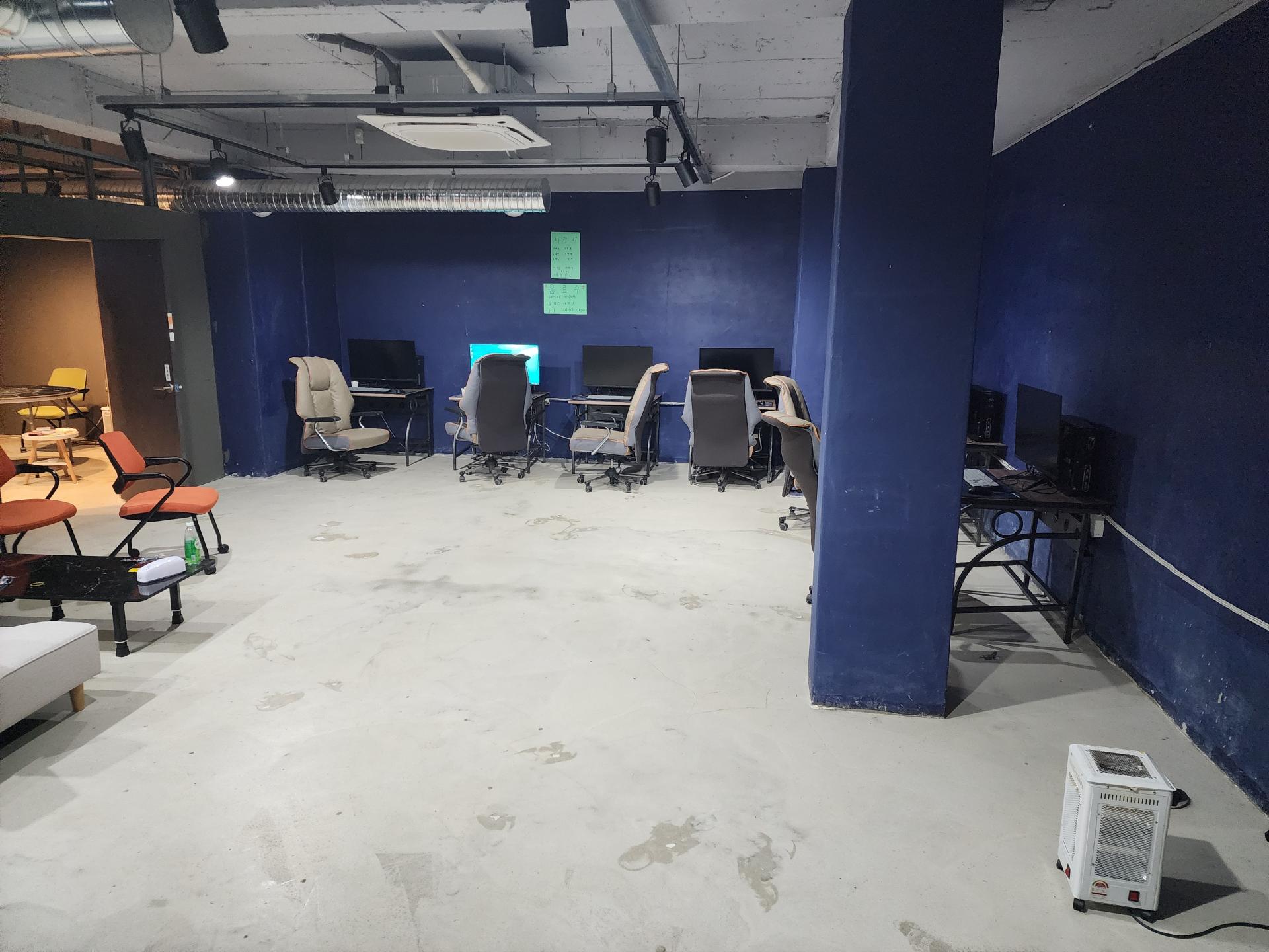 서울 역삼동 최고중심상가 매장 매물입니다. 유동인구 넘쳐납니다.