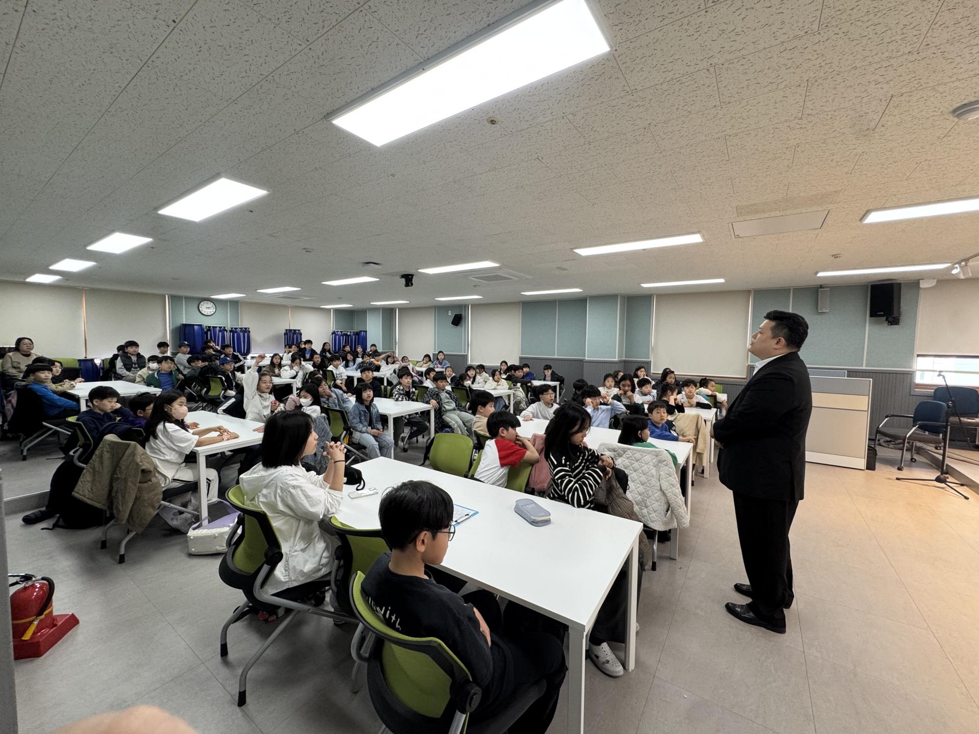 a7d165099aec7.jpg