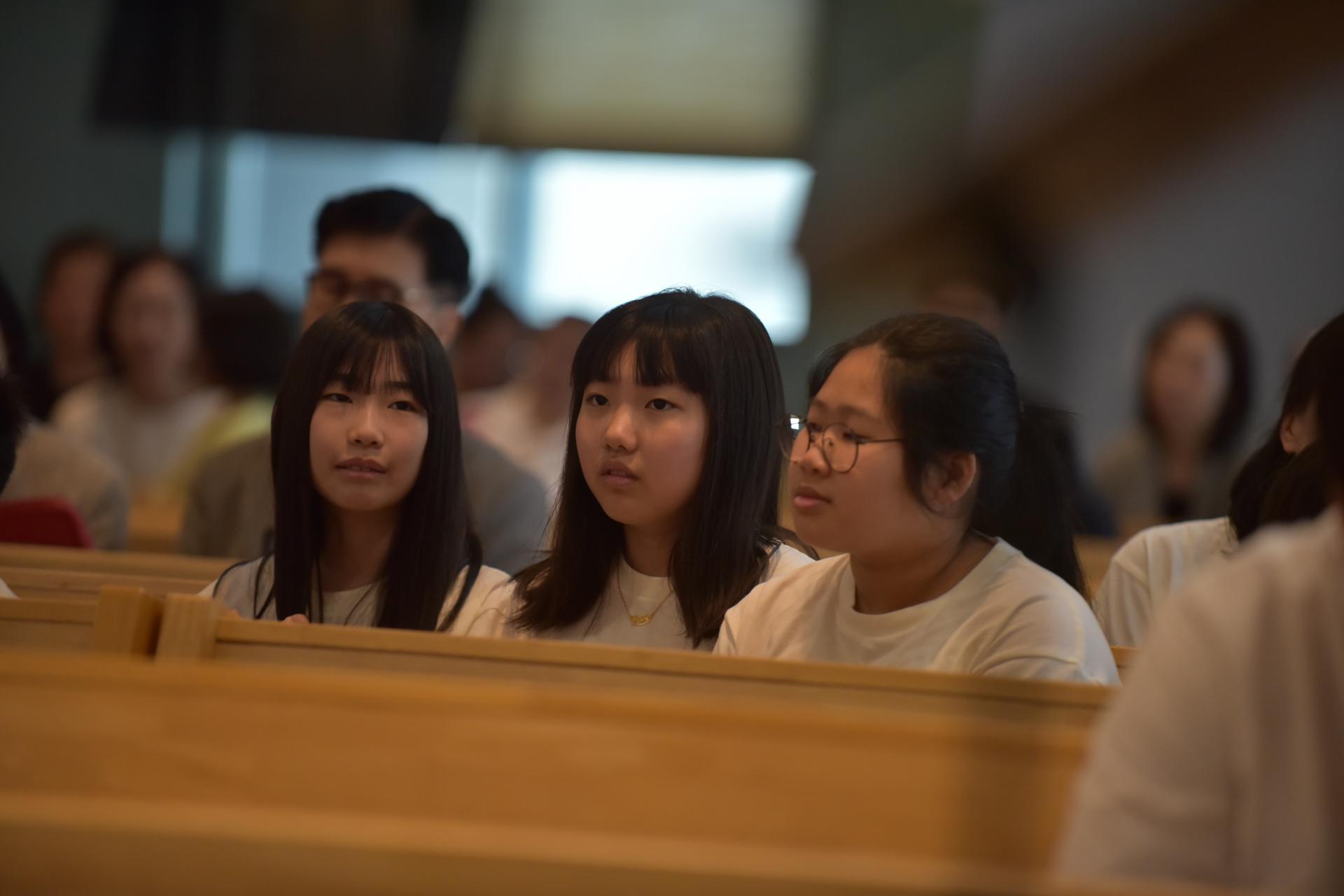 5fbcb4569c3d3.jpg