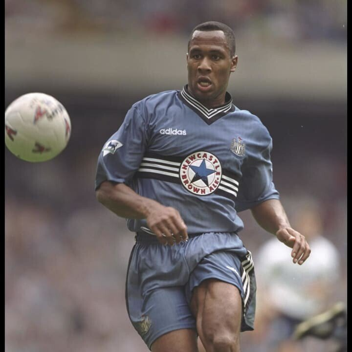 Les-Ferdinand-of-Tottenham-in-action-1ac7370fdef867a37279c1f73ccbfec6.jpg [90min] 프리미어 리그 역대 영국인 선수 top 30