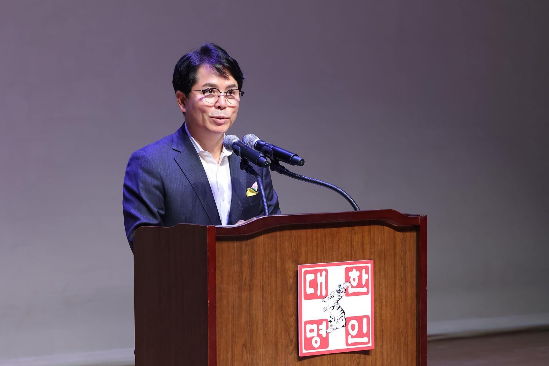 9865fcda1c907.jpg