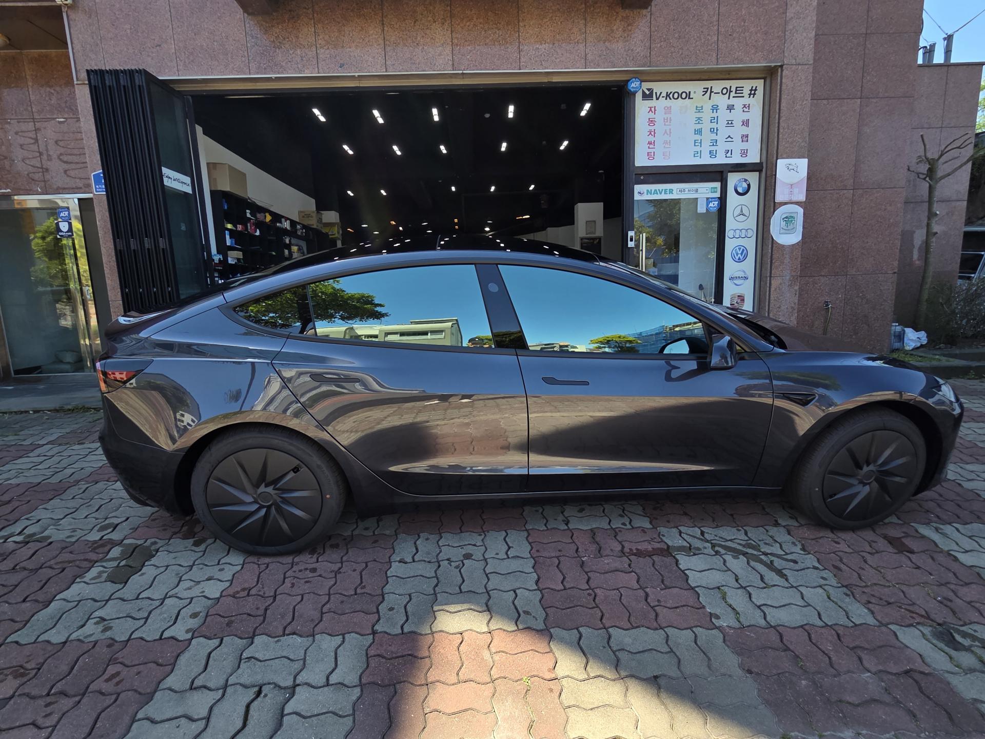 273788ec06813.jpg