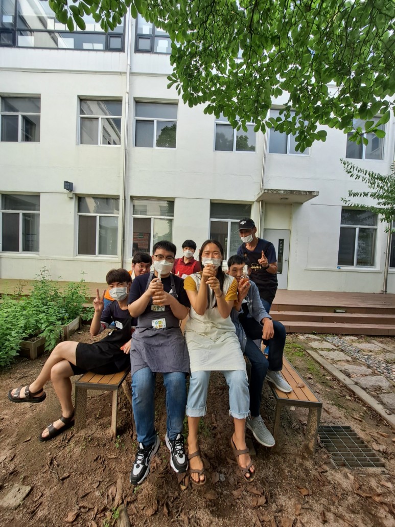 c0ec78d719a35.jpg