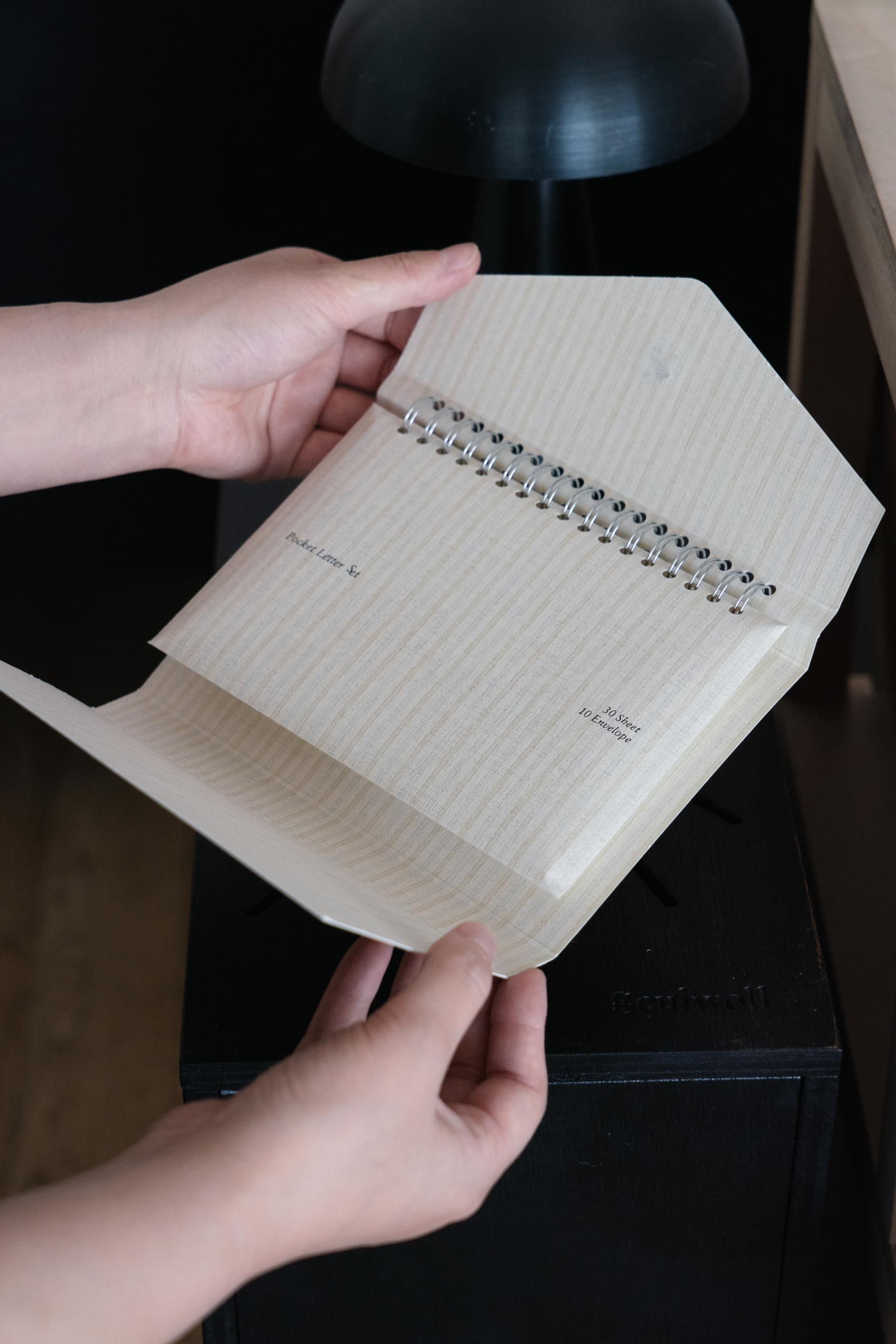 Stripe Pocket Letter Set 스트라이프 포켓 레터 세트 - Beige
