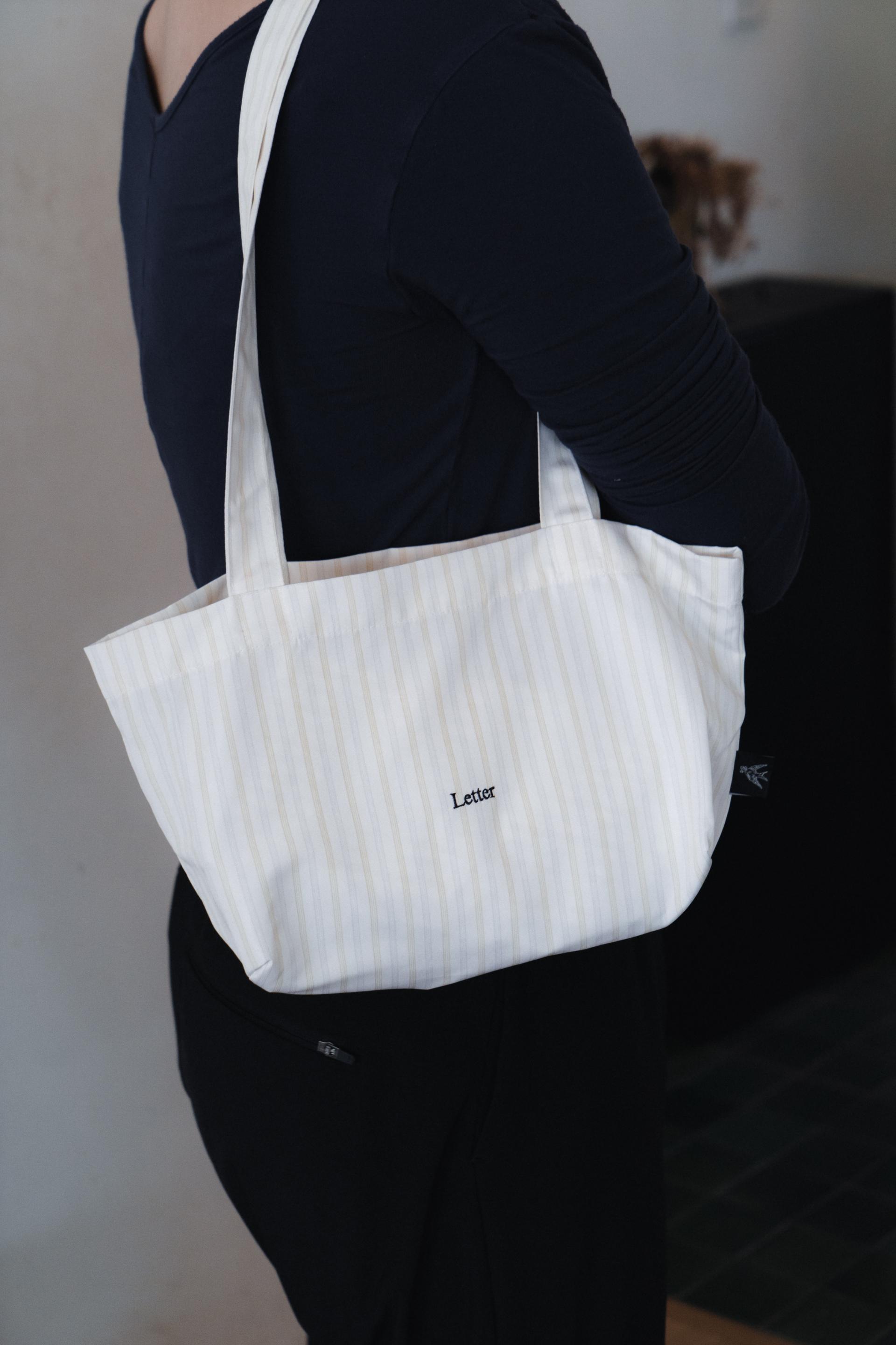 Stripe Letter Bag 스트라이프 레터 백, 2sizes