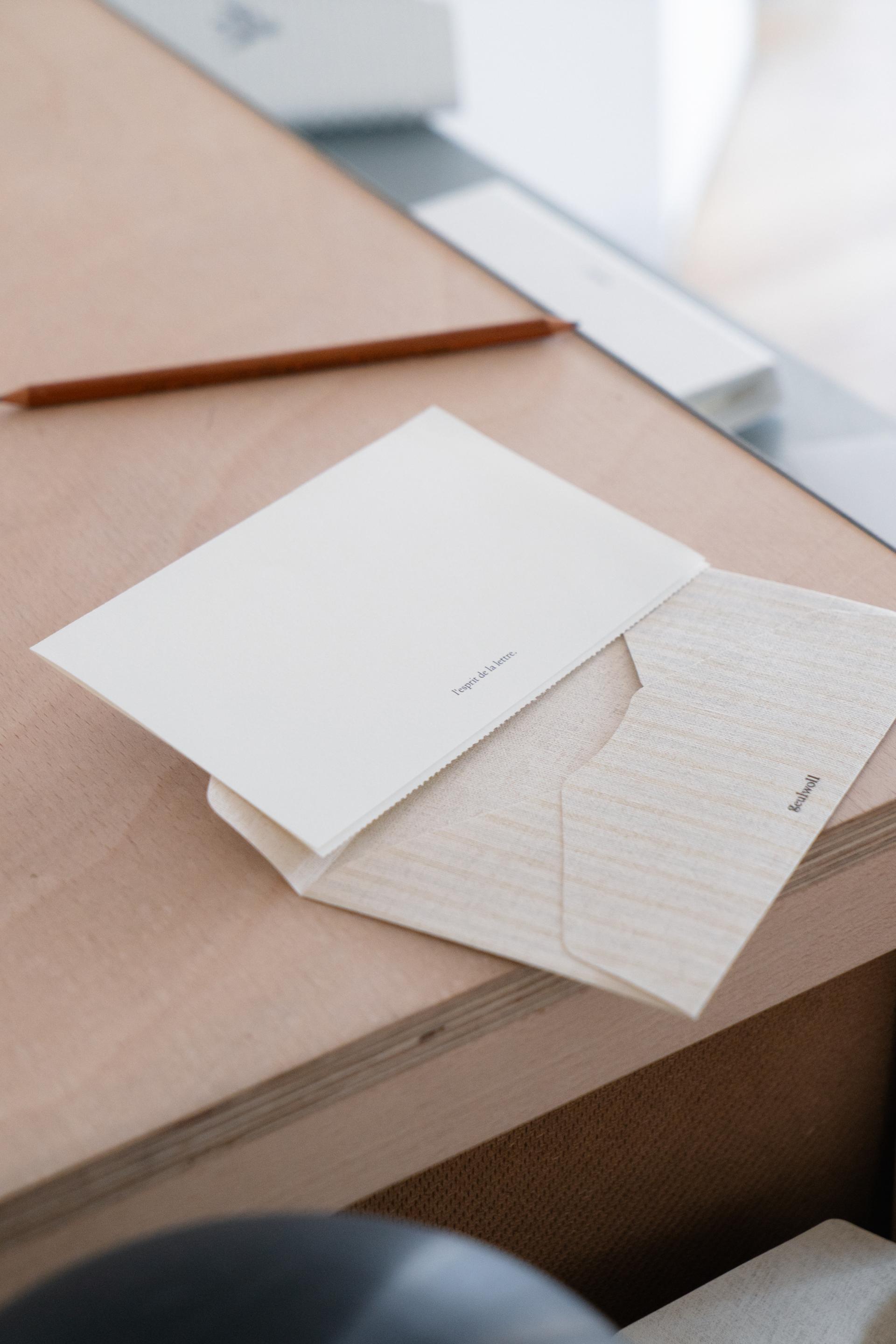 Stripe Pocket Letter Set 스트라이프 포켓 레터 세트 - Beige