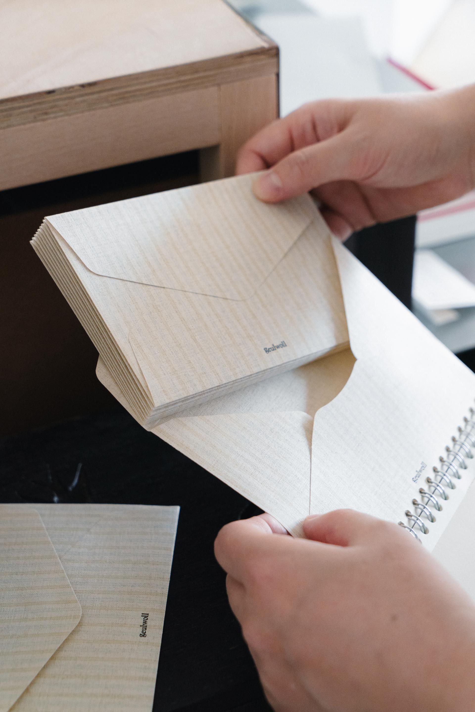Stripe Pocket Letter Set 스트라이프 포켓 레터 세트 - Beige