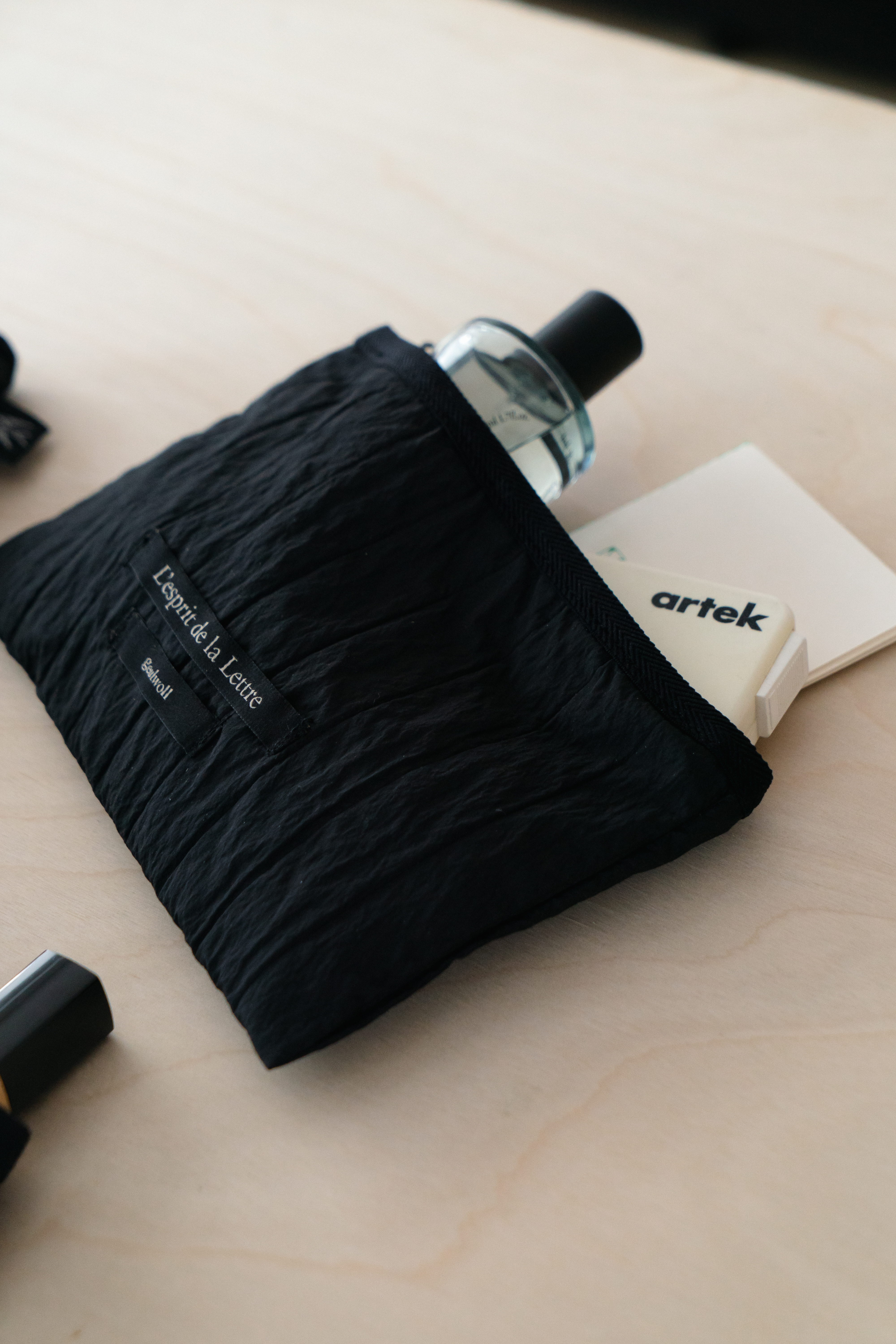 Easy Black Pouch 이지 블랙 파우치