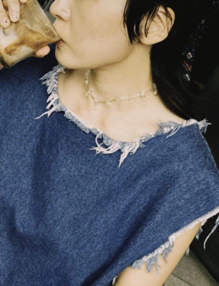 CRYSTAL FLOW CHOKER 목걸이