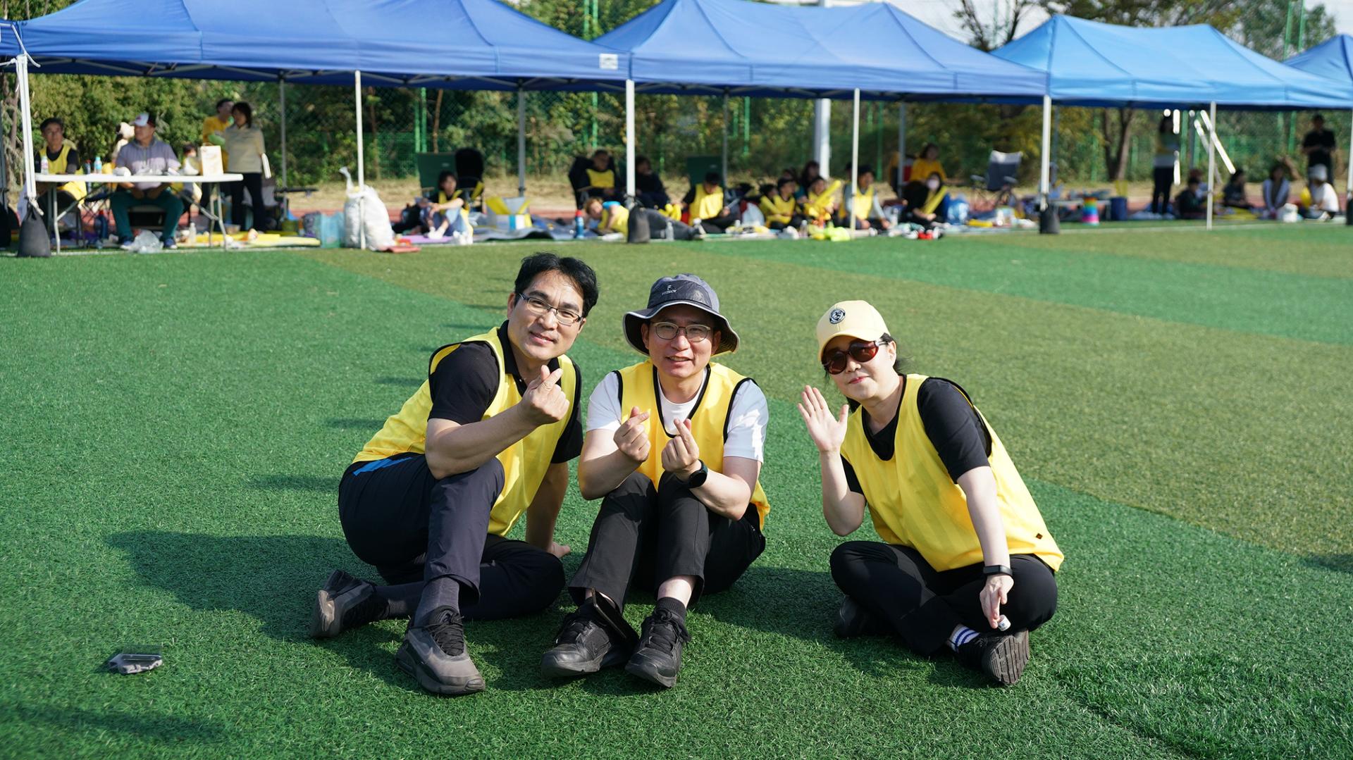 7b93be2fc7664.jpg