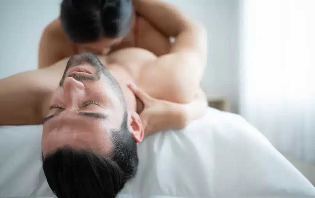 나에게 맞는 오르가슴 스타일 찾기 :-) 2 gorgeous sexy couple enjoying arousing sex before 2025 01 07 12 15 59 utc