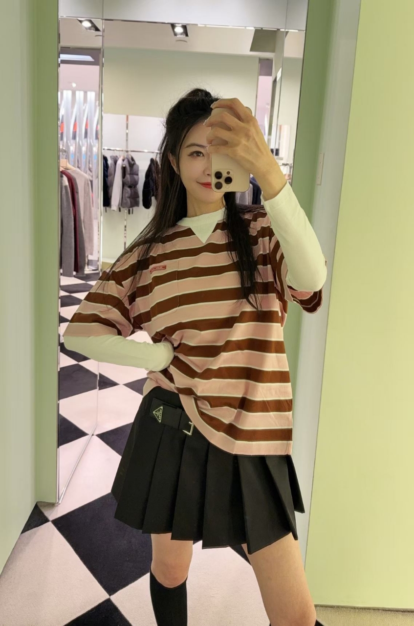프라다 스트라이프 티셔츠