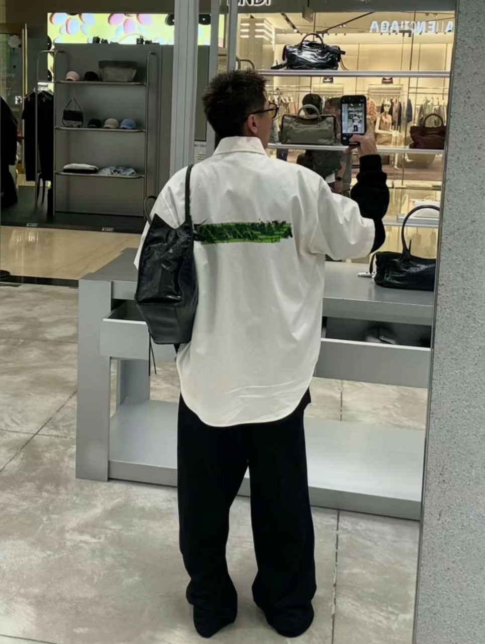 발렌시아가 워크웨어 반팔 셔츠