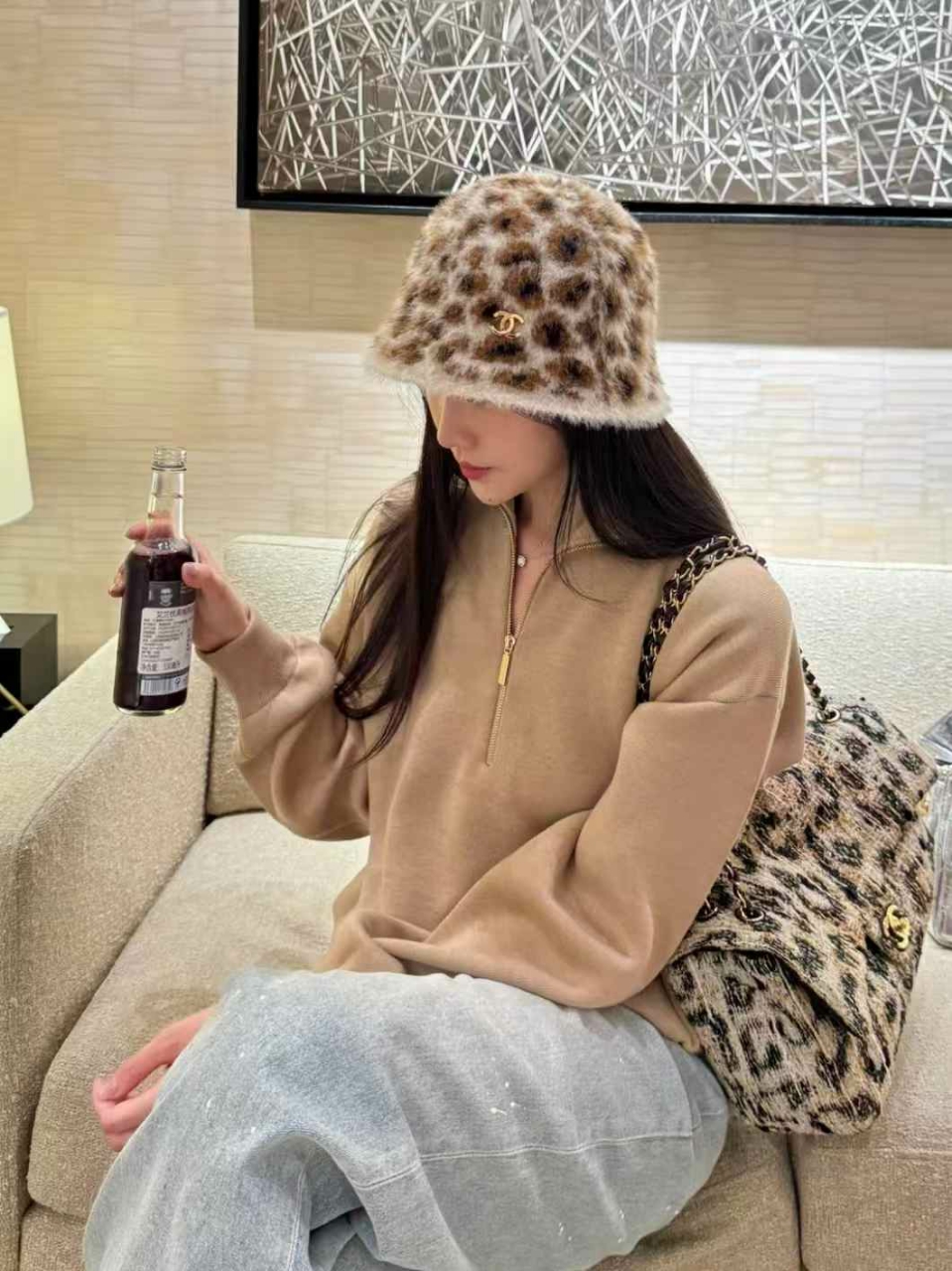 샤넬 하프 집업 터틀넥 스웨터