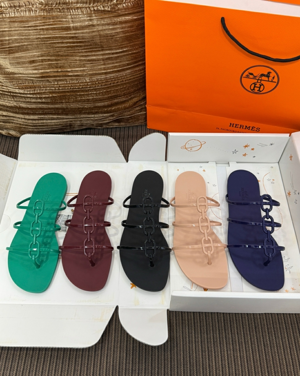 에르메스 Mykonos 샌들
