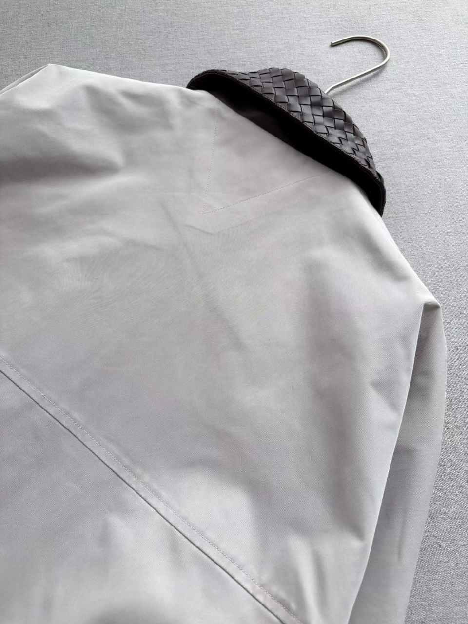 보테가베네타 인트레치아토 가죽 카라 자켓