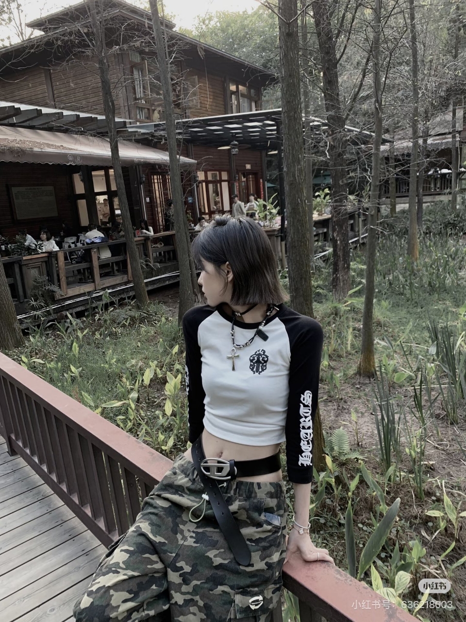 크롬하츠 크롭 티셔츠