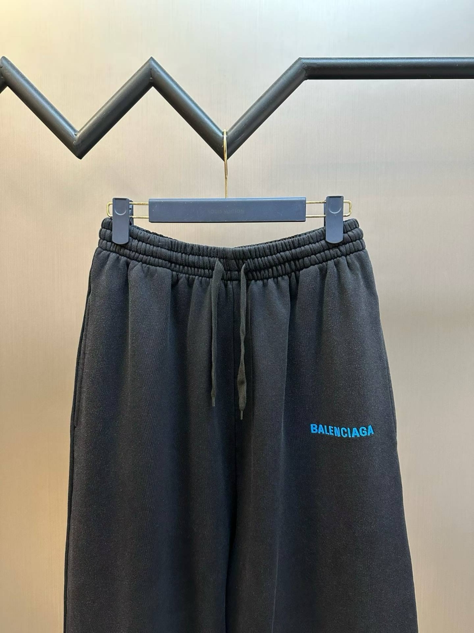 발렌시아가 로고 자수 라지 팬츠