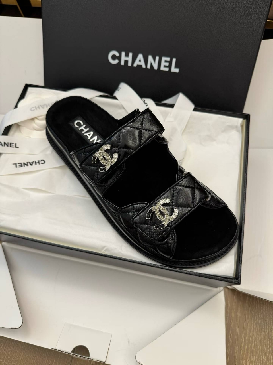 샤넬 CC로고 벨크로 샌들 *일대일 최고급 제품 Size 35 ~ 41 ( 225 ~ 265 )