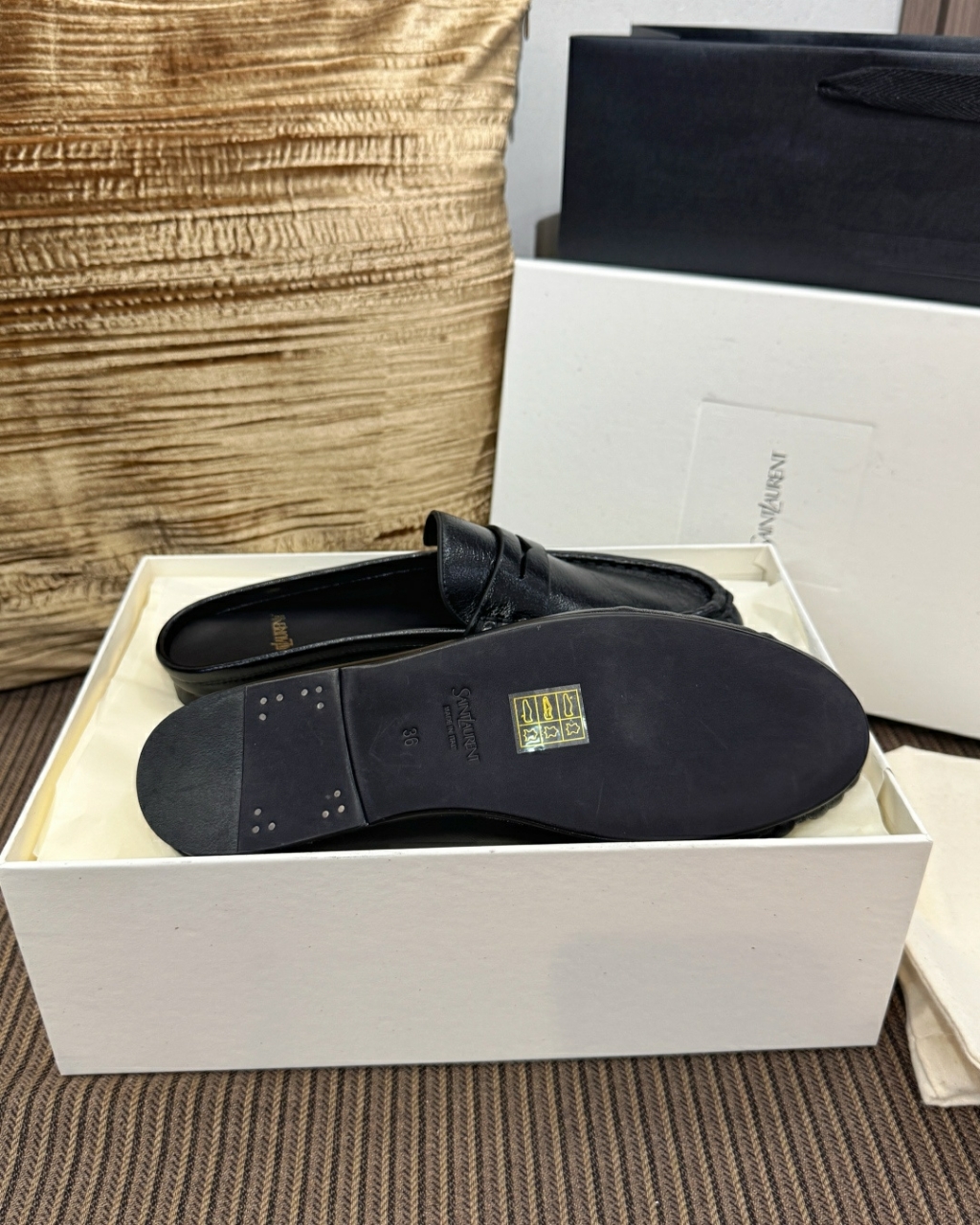 생로랑 LE LOAFER 뮬