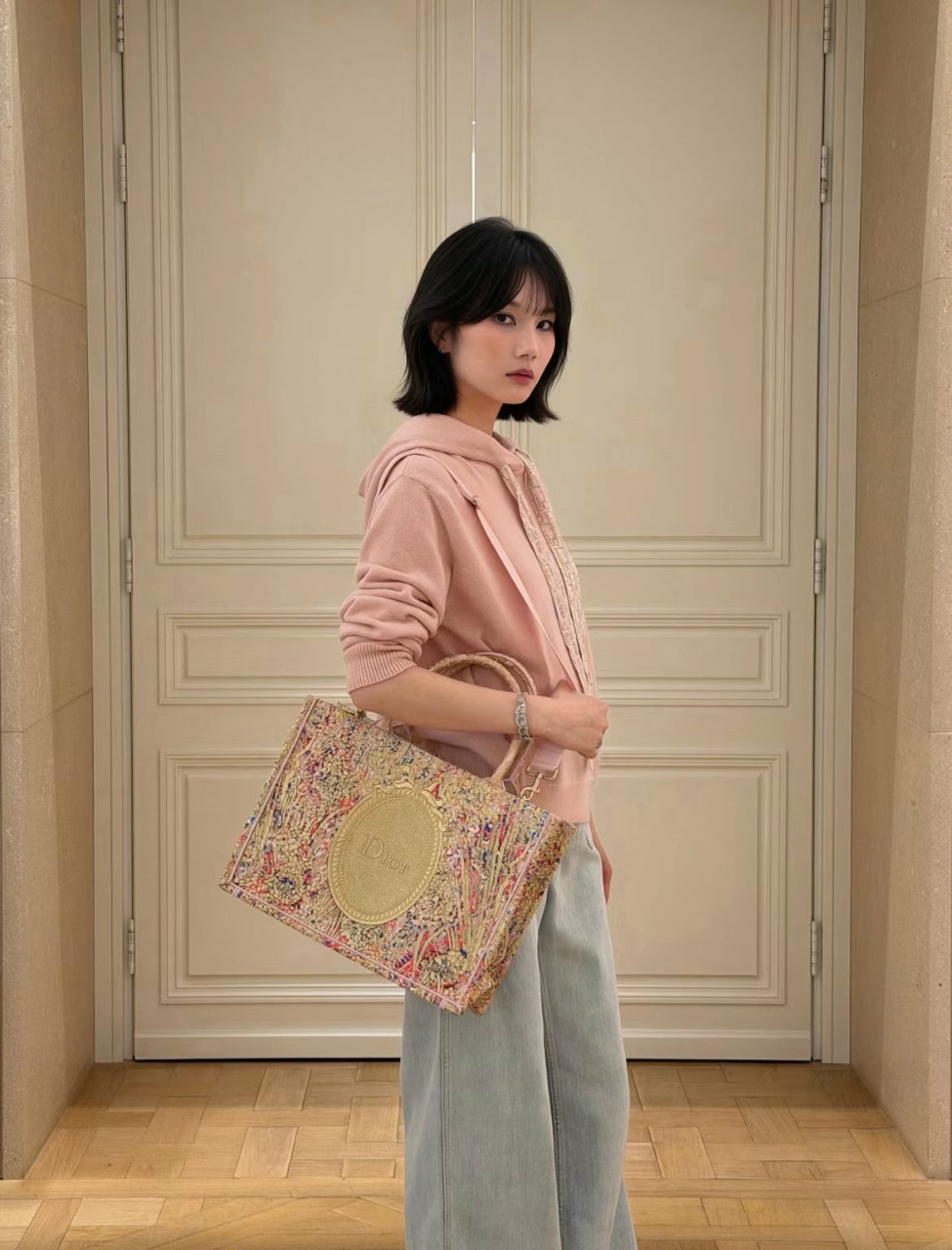 디올 오블리크 오버사이즈 후드 스웨터