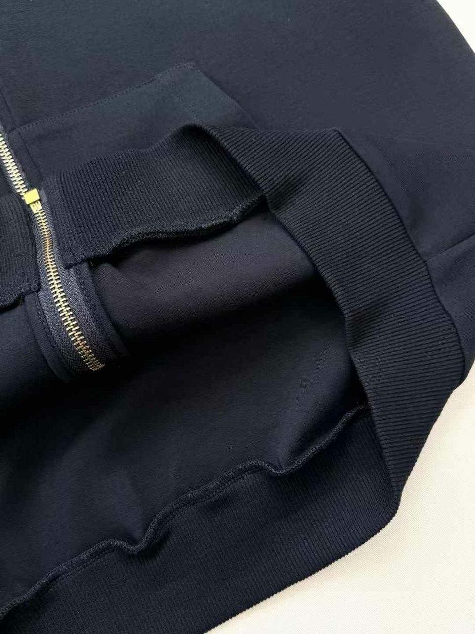 루이비통 엠브로이더드 후드 집업