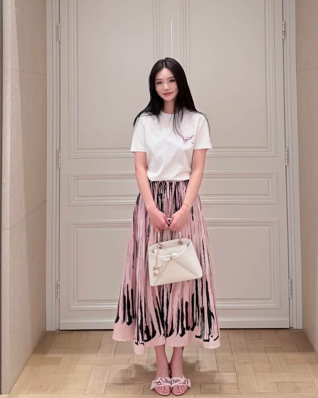 디올 자수 코튼 티셔츠