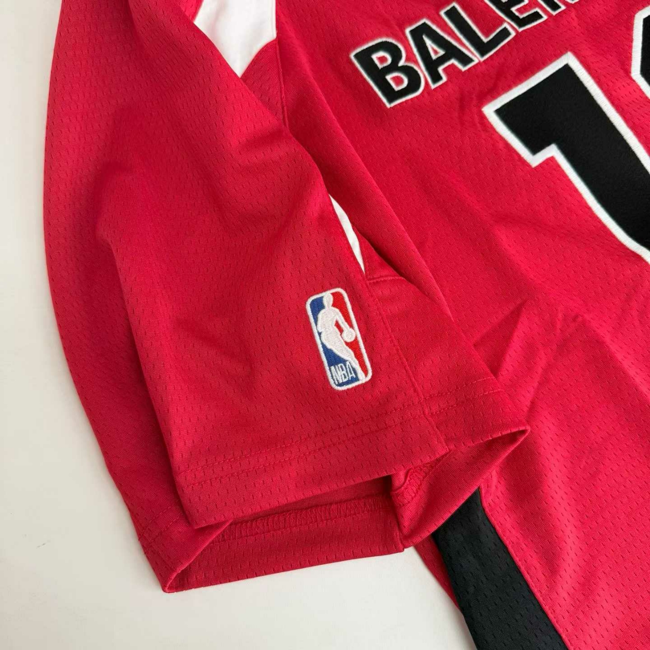 발렌시아가 NBA 오버사이즈 저지 티셔츠