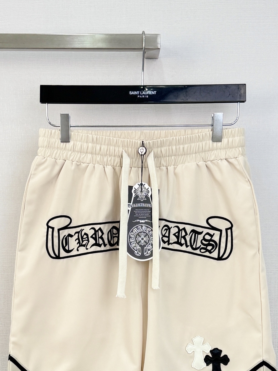 크롬하츠 레터링 십자가패치 반바지