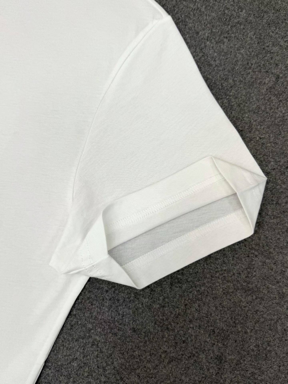 루이비통 코튼 패치 티셔츠