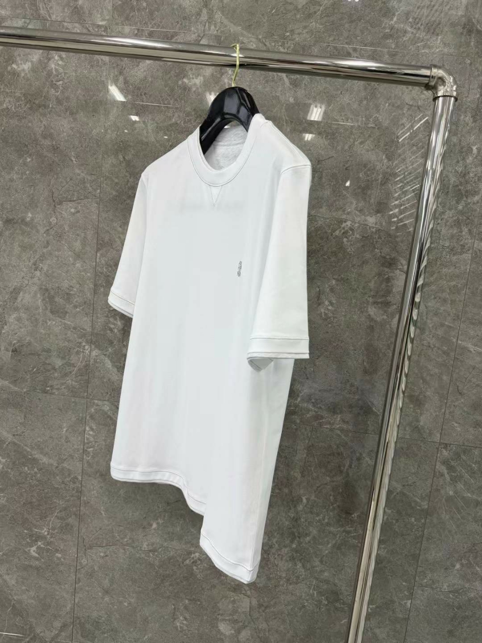 브루넬로쿠치넬리 더블 레이어 콘트라스트 로고 티셔츠
