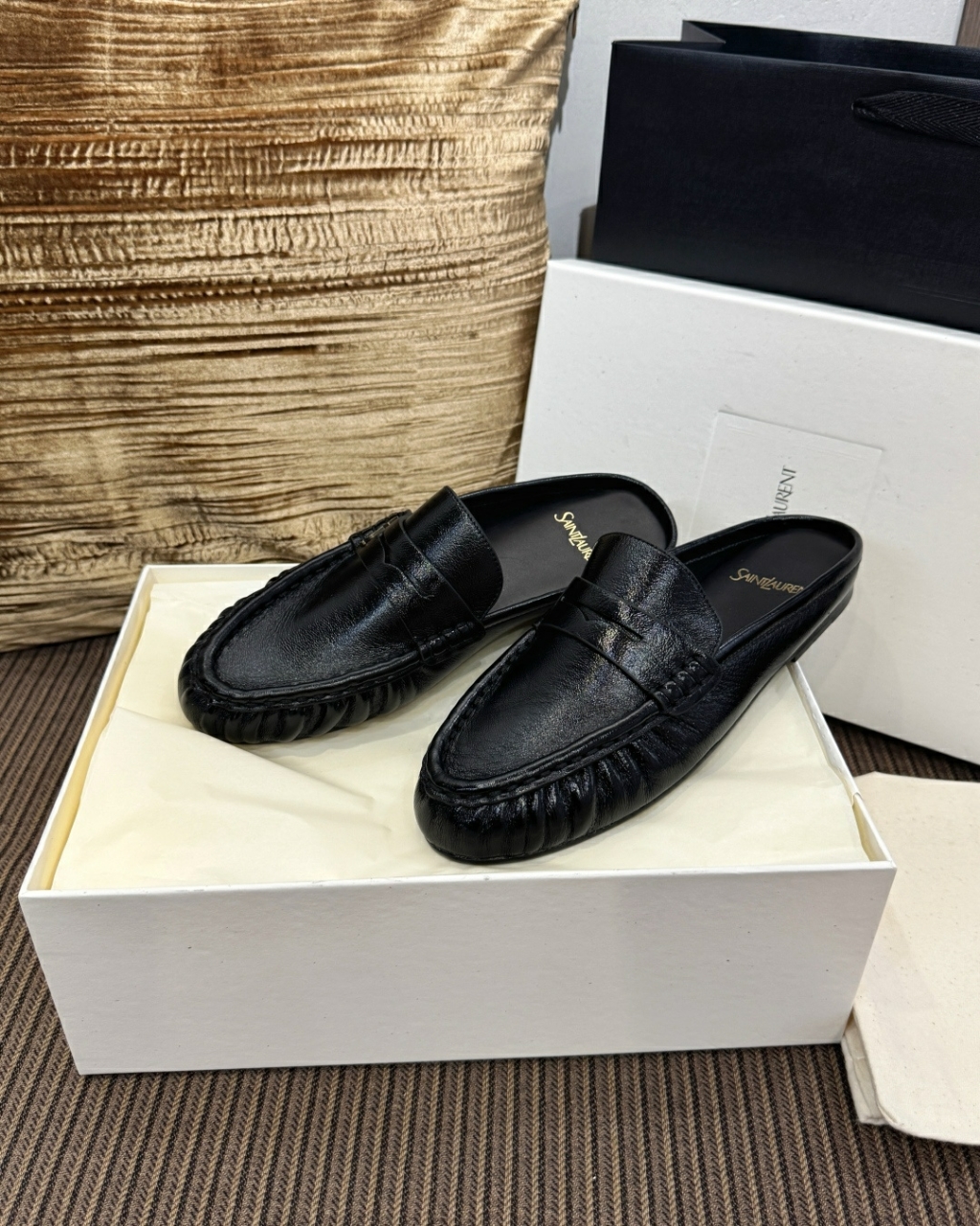 생로랑 LE LOAFER 뮬