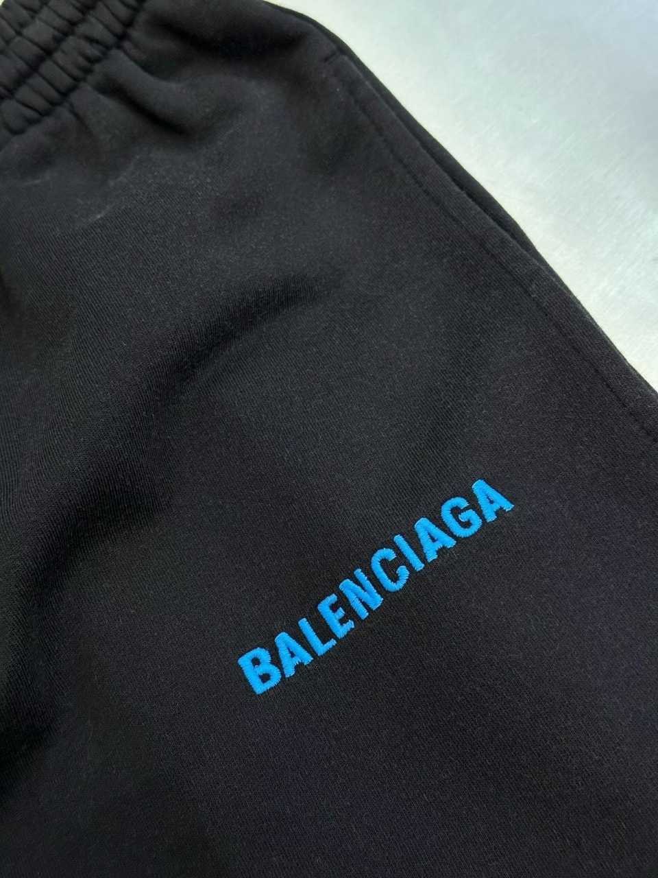 발렌시아가 로고 자수 라지 팬츠