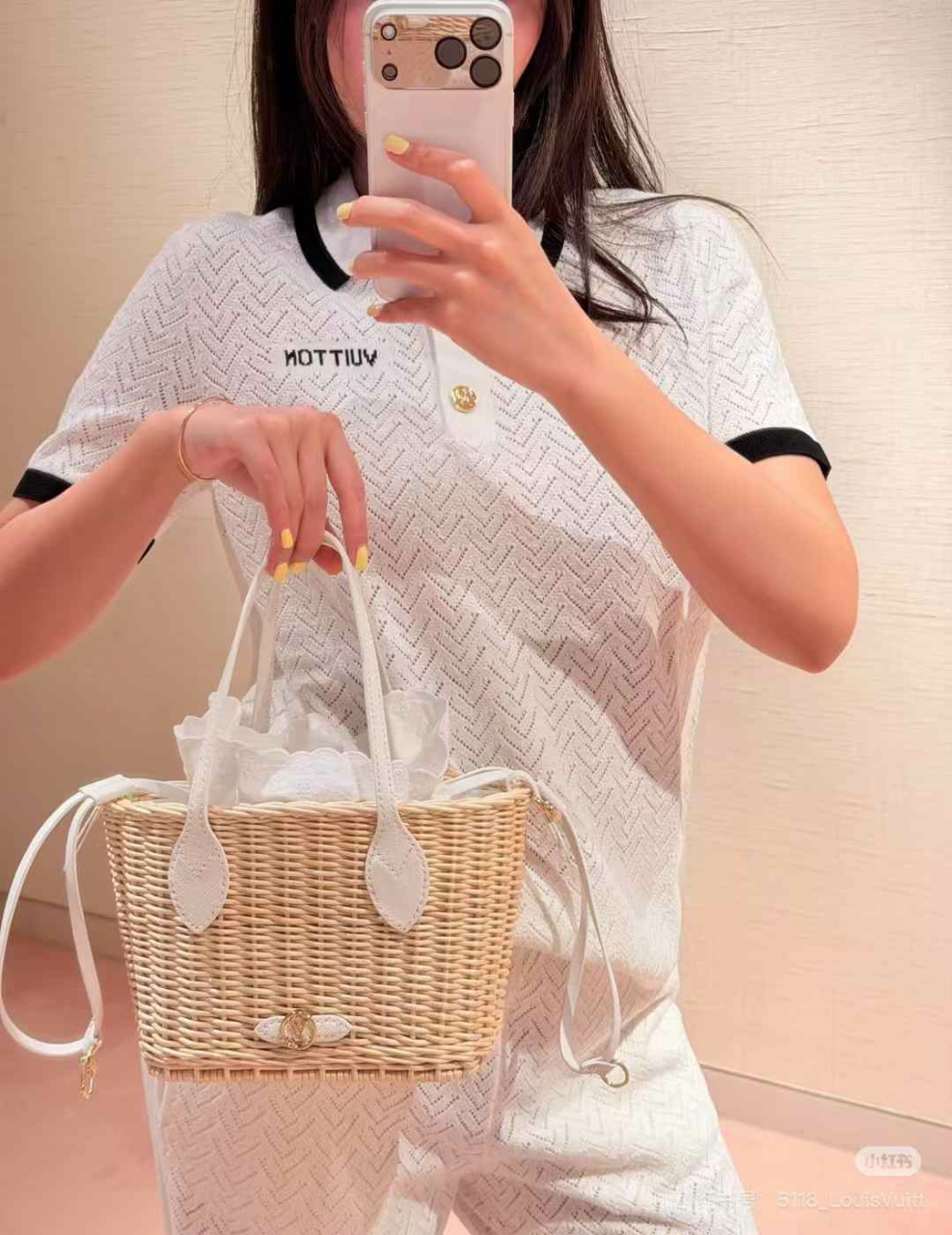 루이비통 자수 폴로 셔츠
