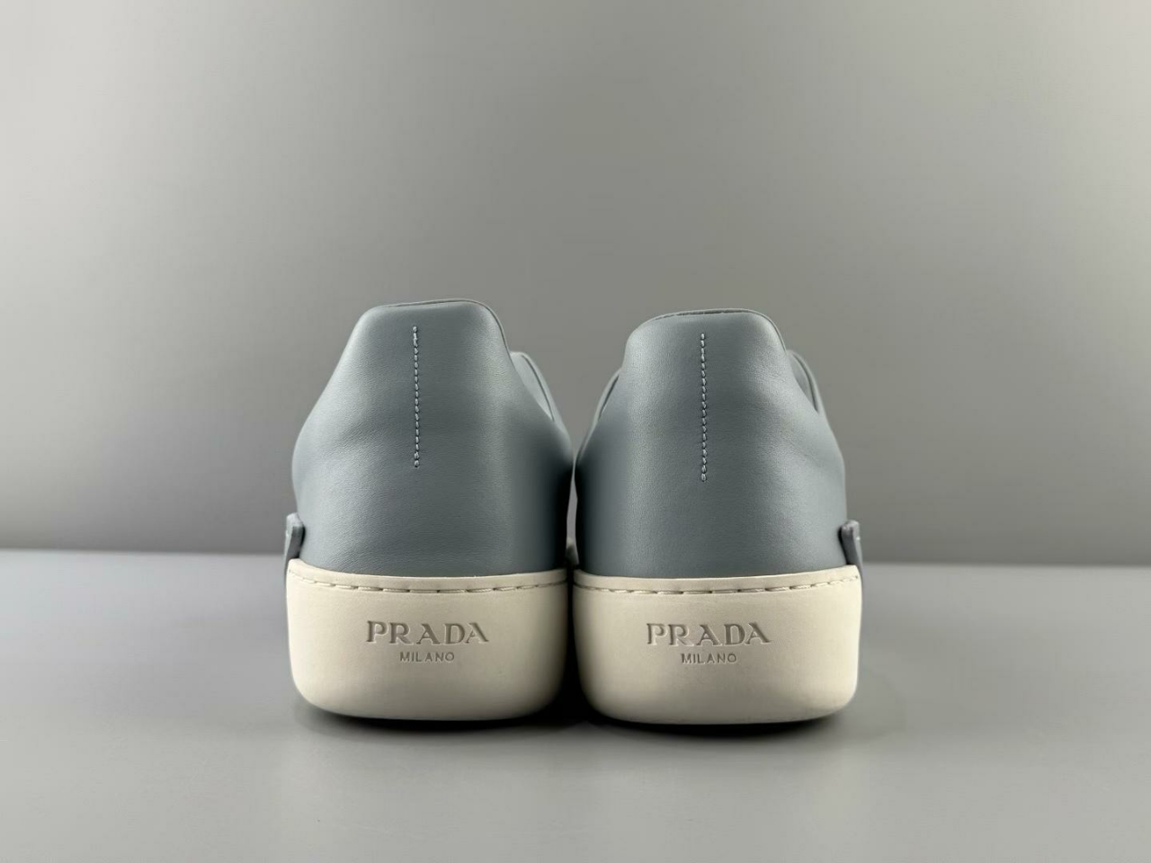 프라다 Court 스니커즈