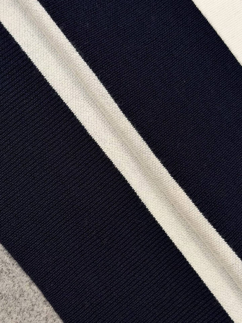 디올 울 니트 베스트