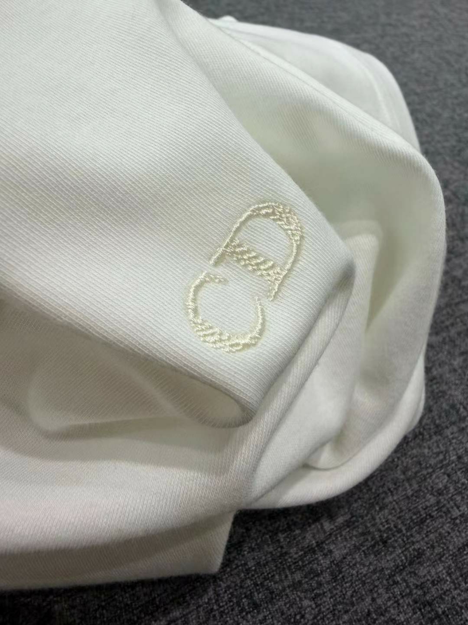 디올 CD 자수 반팔 니트