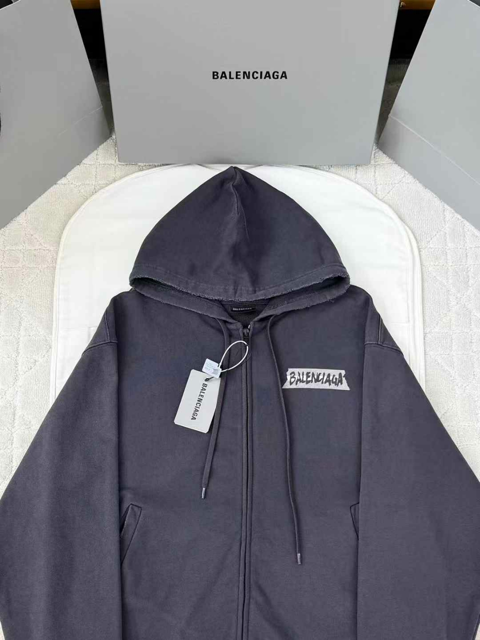 발렌시아가 마스킹 테이프 후드 집업