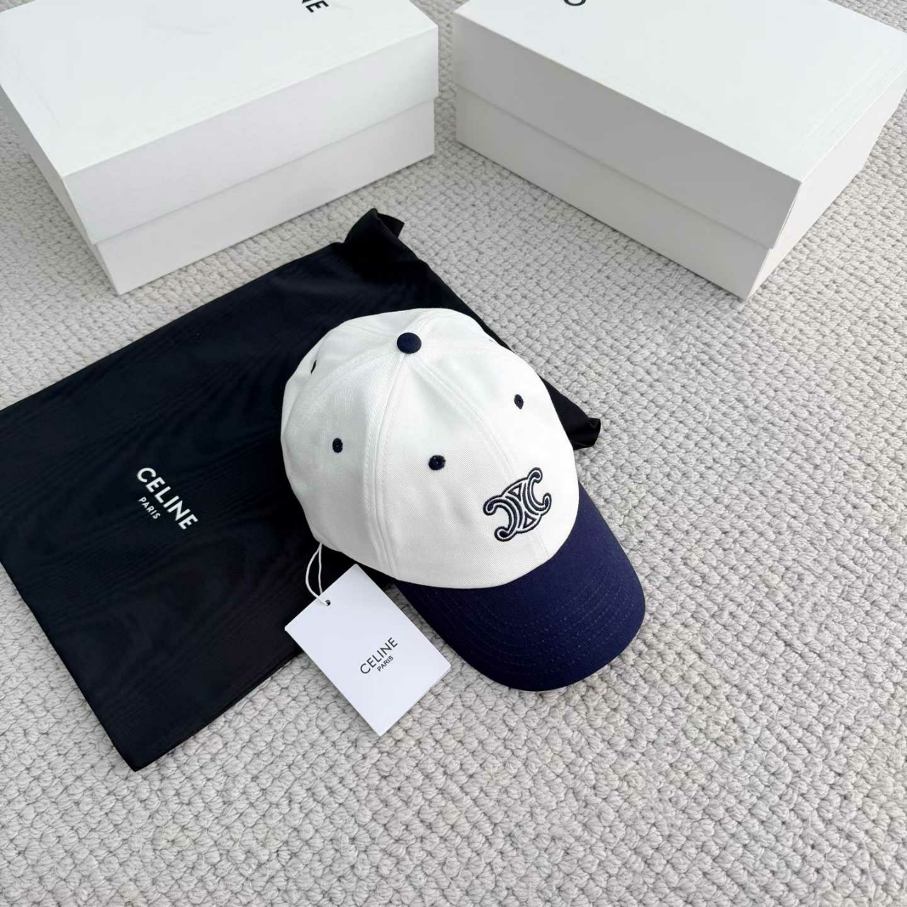 셀린느 트리옹프 볼캡