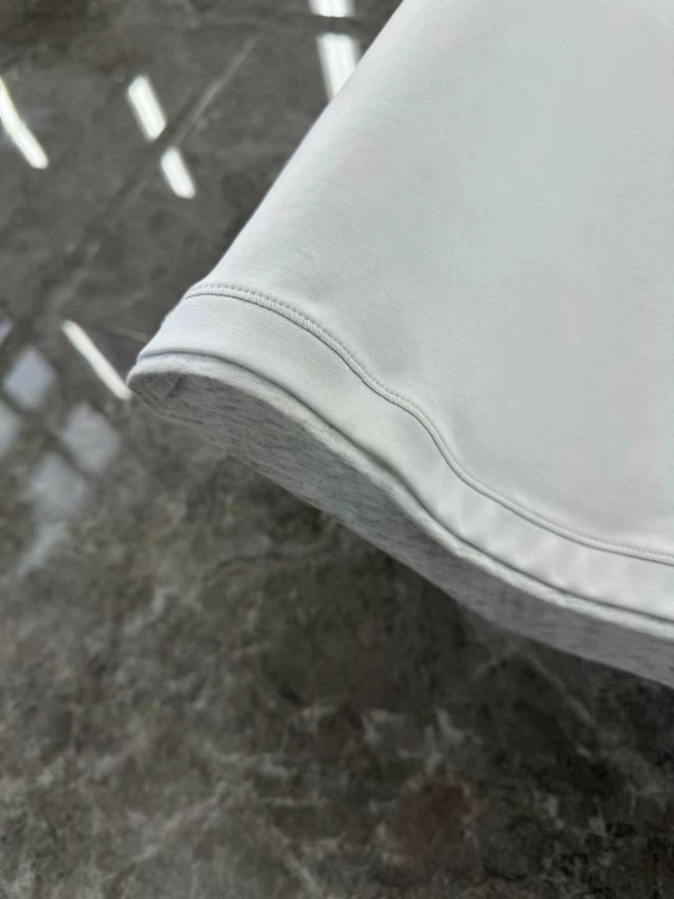 브루넬로쿠치넬리 더블 레이어 콘트라스트 로고 티셔츠