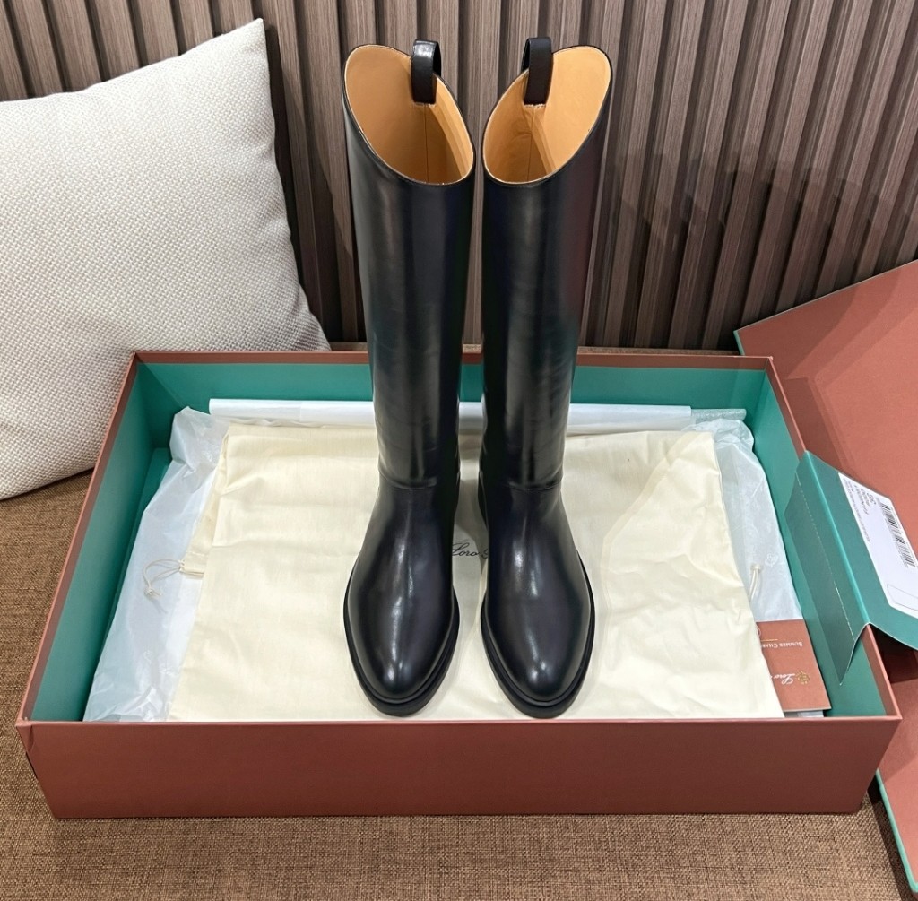 로로피아나 레더 부츠